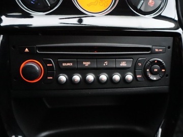 Citroen C3 II Hatchback facelifting 1.2 VTi 82KM 2014 Citroen C3 1.2 VTi, Salon Polska, Klima, zdjęcie 14