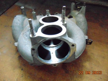 BMW E36 Z3 KOLEKTOR SACÍ/ZBĚRNÉ NASÁVÁCÍ 1.8 IS