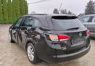 Opel Astra K Sportstourer Facelifting 1.2 Turbo 110KM 2020 Opel Astra 122020r, 1.2 Benzyna. Uszkodzony przod i lewy bok. Jezdzi, zdjęcie 3