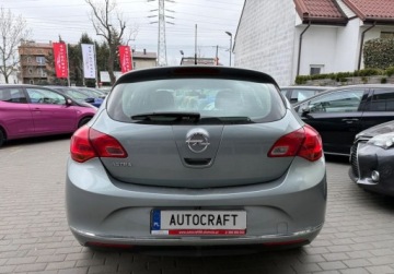 Opel Astra J Hatchback 5d Facelifting 1.6 Twinport ECOTEC 115KM 2015 Opel Astra salon Polska , I wlasciciel, kamera cofania 1.6 Benzyna 115KM, zdjęcie 16
