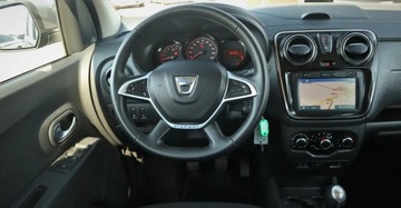 Dacia Lodgy Minivan Facelifting 1.3 TCe 130KM 2021 Dacia Lodgy (nr.113) Dacia Lodgy TCe 130 GPF (7-Sitzer) Stepway 1.3 Benzyna, zdjęcie 9
