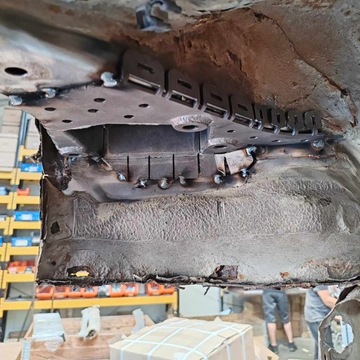 Wzmocnienie mocowanie wahacza wleczonego koszyk BMW E36 drift SWAGIER