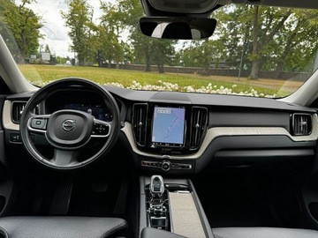 Volvo XC60 II Crossover Facelifting 2.0d B4 197KM 2022 Volvo XC 60 Inscription lift, zdjęcie 21