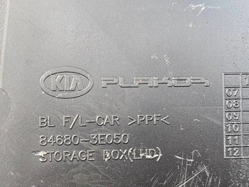 LOKETNÍ OPĚRKA KOŽENÝ ČERNÁ KIA SORENTO I FACELIFT 07-09