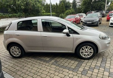 Fiat Punto Punto 2012 Hatchback 3d 1.2 8v 69KM 2015 Fiat Punto 2012 1,2 69KM Klimatyzacja Bluetooth 1.2 Benzyna 69KM, zdjęcie 3