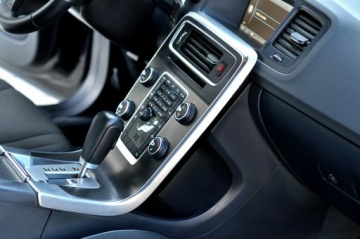 Volvo S60 II Sedan 2.0 D3 163KM 2012 Volvo S60 2.0 163 KM D3 Automat Navi Parktronik, zdjęcie 13