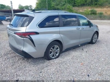 Toyota Sienna III 2022 Toyota Sienna Platinum, 2022r., 4x4, 2.5L 2.5 Benzyna 189KM, zdjęcie 2