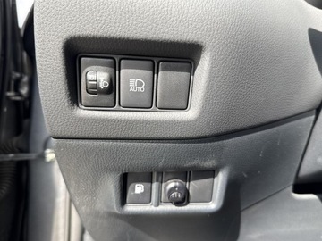 Toyota C-HR I Crossover Facelifting 1.8 Hybrid 122KM 2023 Toyota C-HR 1.8 Hybrid GPF Comfort 1.8 Hybrid Comf, zdjęcie 19