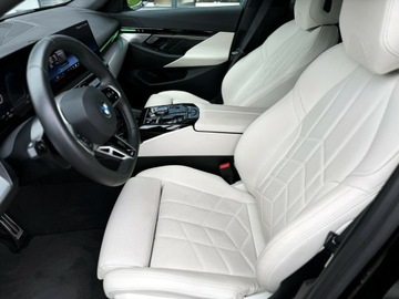 BMW Seria 5 G90-91 Touring 2.0 520d 197KM 2024 BMW 520 BMW 520 BMW 520d xDrive, Salon PL, Bezwypa, zdjęcie 16