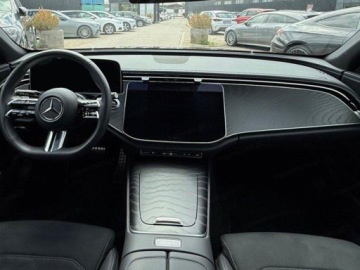 Mercedes Klasa E W214 Sedan 2.0 220d 197KM 2025 E Klasa 220 d 4-Matic AMG 2.0 197KM 2025, zdjęcie 12