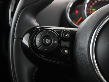 Mini Countryman F60 Crossover 1.5 Plug-in Hybrid 224KM 2018 Mini Countryman Cooper S ALL4 PHEV Chili Panorama, zdjęcie 31