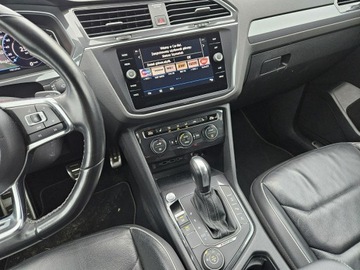Volkswagen Tiguan II SUV 2.0 TDI SCR 240KM 2020 Volkswagen Tiguan 2,0 diesel 239KM 7 miejsc R-Line, zdjęcie 10