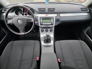 Volkswagen Passat B6 Variant 2.0 TDI PD-DPF 140KM 2007 Volkswagen Passat B6 2,0 TDI 140 KM, zdjęcie 23