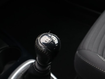 Toyota Yaris III Hatchback 5d Facelifting 2017 1.5 Dual VVT-iE 111KM 2019 Toyota Yaris 1.5 Dual VVT-i, Salon Polska, Klima, zdjęcie 12