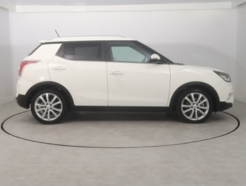  SsangYong Tivoli 1.6 e-XDi, Navi, Klima, Tempomat, zdjęcie 5