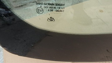 CAYENNE 7P5 SKLO (OKNO) ČELNÍ 2013