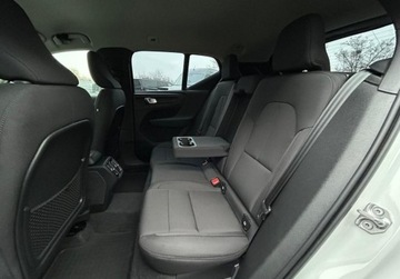 Volvo XC40 Crossover 1.5 T3 163KM 2021 Volvo XC 40 Momentum Pro, GPS, Kamera, Tempomat, Rozpoznawanie znakow,Bezw, zdjęcie 17