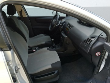 Citroen C4 I Hatchback 1.6 16V 110KM 2006 Citroen C4 1.6 110KM # Klimatyzacja # Tempomat #, zdjęcie 10