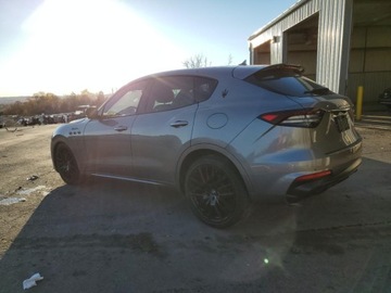 Maserati Levante 2022 Maserati Levante Modena 2022 3.0l 3.0 Benzyna 424KM, zdjęcie 1