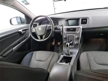 Volvo V60 I Kombi Facelifting 2.0 D2 DRIVE-E 120KM 2017 Volvo V60 I 2.0 bezwypadkowy, serwisowany (MY 2018), zdjęcie 8