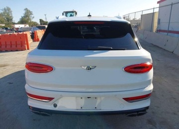 Bentley Bentayga 2021 Bentley Bentayga 2021r., V8, 4L, od ubezpieczalni 4.0 Benzyna 550KM, zdjęcie 5