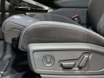 Audi 2025 AUDI Q5 TDI quattro S line Sportback Suv 2.0 (204KM) 2025, zdjęcie 6