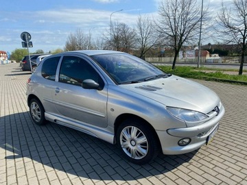 Peugeot 206 Hatchback 1.6 i 16V 109KM 2003 Peugeot 206 1.6 Benzyna + Lpg, zdjęcie 4