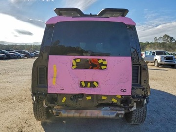 Land Rover Defender IV (L663) 2022 Land Rover Defender 110 X-Dynamic SE 2022 3.0 Benzyna 395KM, zdjęcie 2