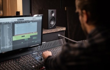 КОМПЛЕКТ ДИНАМИКОВ 2.0 EDIFIER MR4 DSP AUX RCA 42 Вт