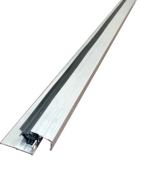 Próg aluminiowy z uszczelką do drzwi technicznych 90