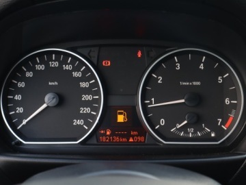 BMW Seria 1 E81/E87 2010 BMW 1 116i, Klima, Klimatronic, Tempomat, zdjęcie 10