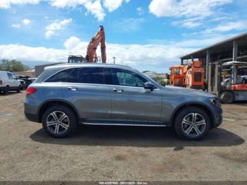 Mercedes GLC C253 2018 Mercedes-Benz GLC 300 2018 2.0l 2.0 Benzyna 241KM, zdjęcie 6