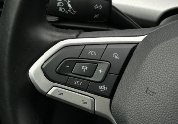 Volkswagen Golf VIII Hatchback 1.0 TSI 110KM 2021 Volkswagen Golf Basic Pakiet Comfort, FV 23, ACC, Czujniki parkowania, Di, zdjęcie 20