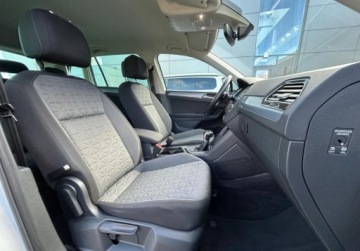 Volkswagen Tiguan II SUV 1.5 TSI EVO 150KM 2020 Volkswagen Tiguan Life, ACC, 3 strefowa klimatyzacja, Bezwypadkowy, Salon, zdjęcie 16