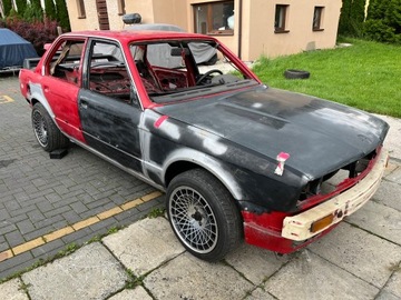 Кузов БМВ Е30.