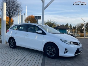 Toyota Auris II Touring Sports D-4D 90 90KM 2013 Toyota Auris 1.4 90 KM Zadbana Jeden wlasciciel. 1.4 Diesel, zdjęcie 15