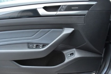 Volkswagen Arteon Fastback Facelifting 2.0 TDI SCR 150KM 2022 Volkswagen Arteon Shooting Brake 2.0TDI 150KM DSG SB Elegance WEBASTO Kame, zdjęcie 26