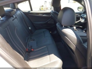 BMW Seria 5 G30-G31 2021 BMW Seria 5 540i 2021 3.0l 3.0 Benzyna 335KM, zdjęcie 12