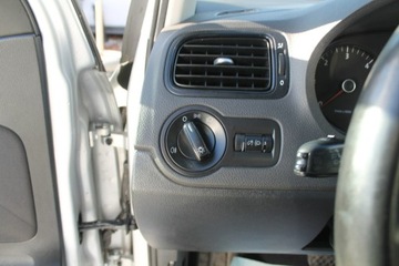 Volkswagen Polo V Hatchback 5d 1.6 TDI-CR DPF 90KM 2011 Volkswagen Polo ROK 2011 POJ 1,6 90 KM, zdjęcie 17