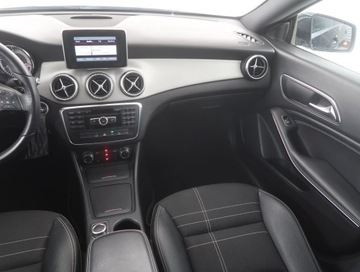 Mercedes CLA C117 Coupe 1.6 200 156KM 2013 Mercedes CLA 200, Salon Polska, Automat, Skóra, zdjęcie 7