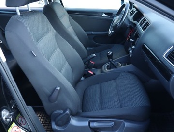 Volkswagen Jetta VI Sedan 1.2 TSI 105KM 2013 VW Jetta 1.2 TSI, Salon Polska, Klima, zdjęcie 8