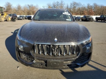Maserati Levante 2023 Maserati Levante 2023, 3.0L, 4x4, GT, od ubezpieczalni 3.0 Benzyna 345KM, zdjęcie 1