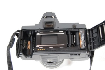 YASHICA 350-AF 35-70MM 1:3.3-4.5 WIZUALNIE PRAWIE JAK NOWY