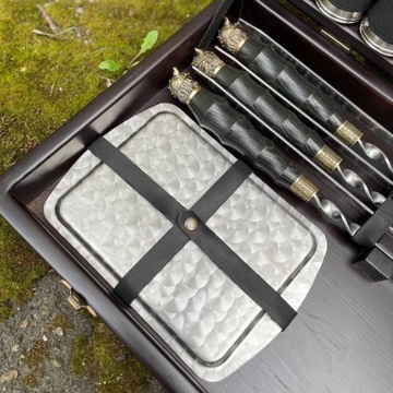 Zestaw szpikulców do szaszłyków WIKING 2.0 w skrzynce drewnianej NK-33K