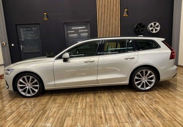 Volvo V60 I Kombi Facelifting 2.0 D4 DRIVE-E 190KM 2018 Volvo V60 D4 190KM SKORA virtual cockpit BLIS BEZWYPADKOWY gwarancja, zdjęcie 10