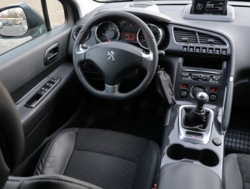 Peugeot 3008 I Crossover Facelifting 1.2 PureTech 130KM 2016 Peugeot 3008 1.2 PureTech, Salon Polska, zdjęcie 6