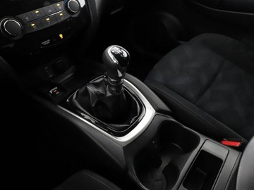 Nissan X-Trail III Terenowy 1.6 DIG-T 163KM 2015 Nissan X-Trail Niska cena Klimatyzacja Czujniki, zdjęcie 25