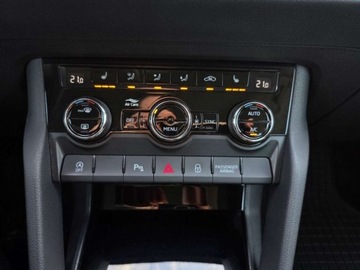 Skoda Karoq Crossover Facelifting 1.5 TSI ACT 150KM 2023 Skoda Karoq 1.5TSI 150KM DSG Style Reflektory przednie Full LED Matrix z f, zdjęcie 22