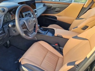 Lexus ES VII (XV70) Sedan Facelifting 300h 218KM 2025 Od ręki - 300h Omotenashi 2.5 E-CVT 218KM | Podgrzewane fotele!, zdjęcie 4