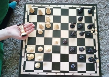 ДЕРЕВЯННЫЕ ШАХМАТЫ КЛАССИЧЕСКИЕ 35 x 35 см
